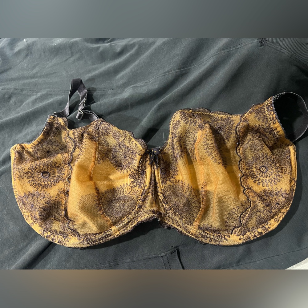 Lot of 3 - 38G bras. Cacique black bra Elle McPherson is tan and blue Fayreform